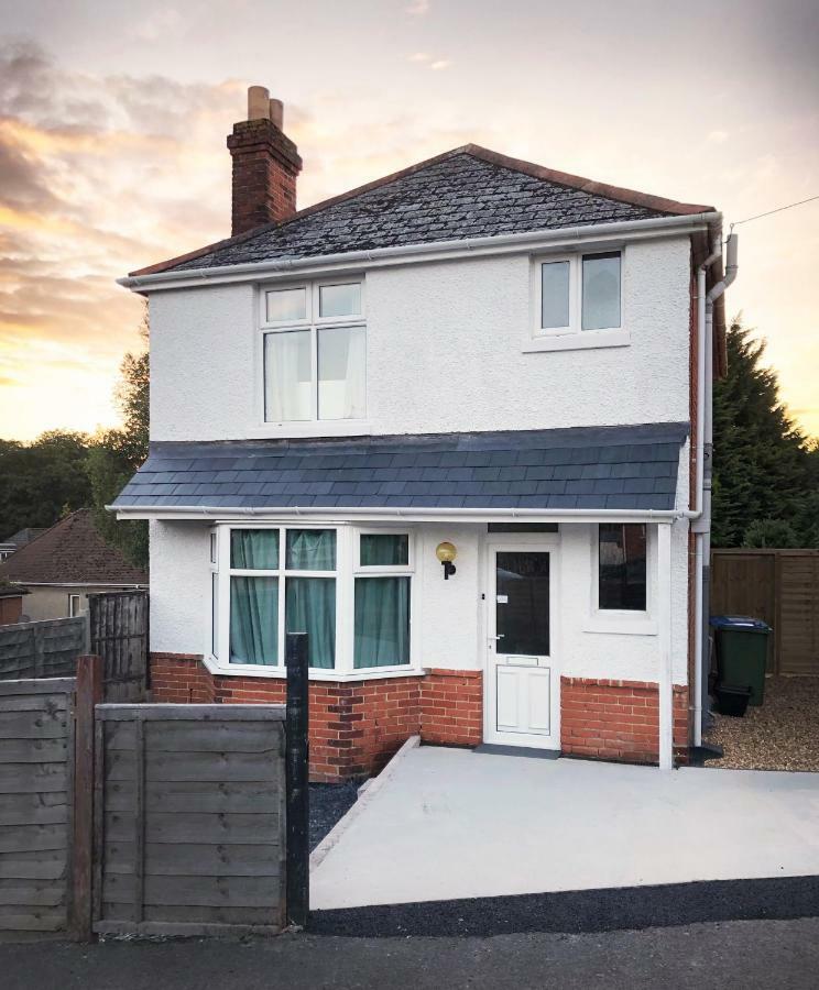 Charming Three Bed Home Near City Centre And Hospital Southampton Exteriör bild